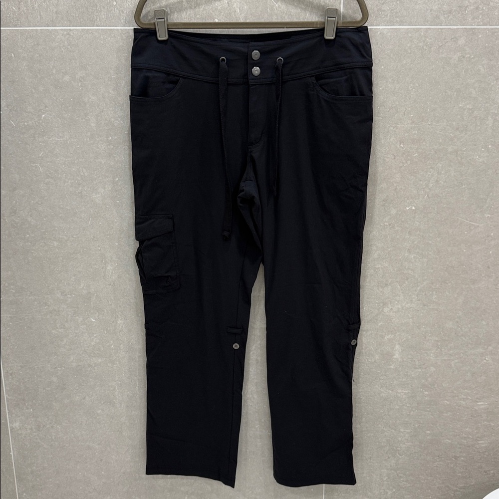 Women's Colombia Black Omni Shield Cargo Pants - 14 short - roll up to capris